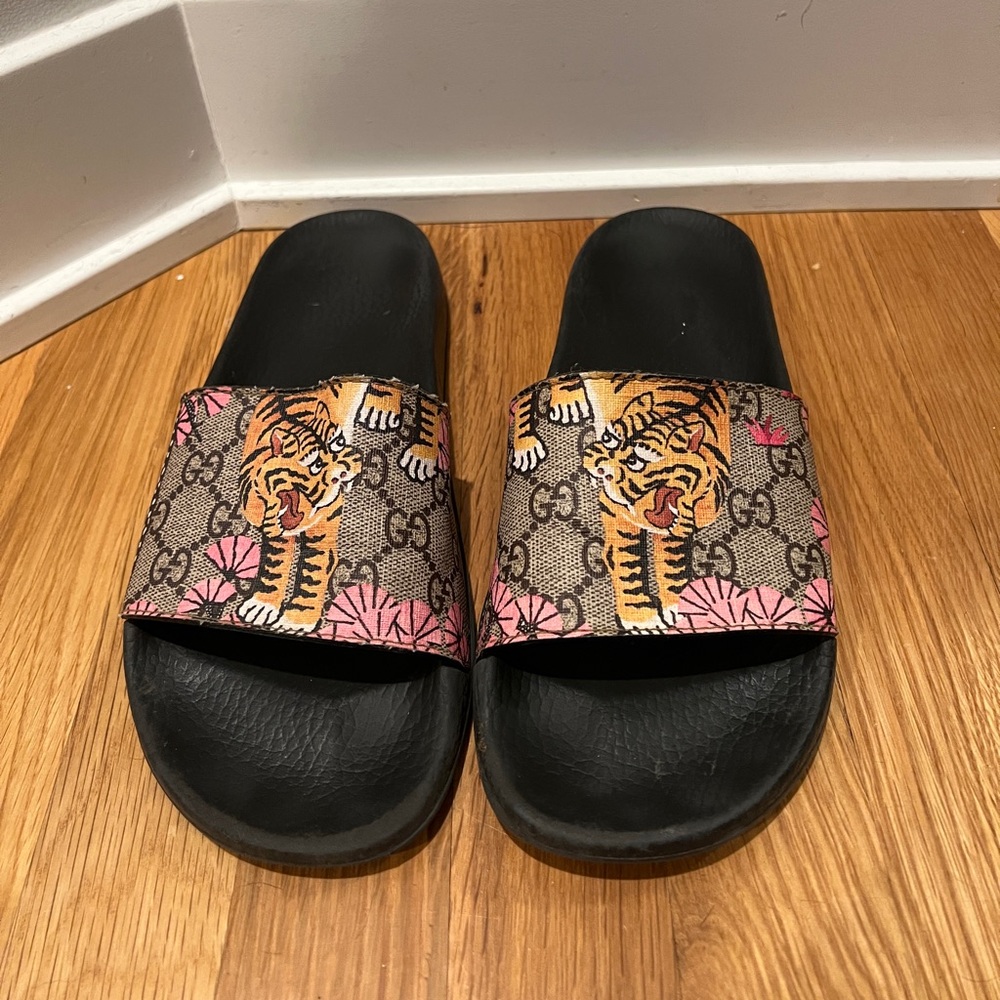 GUCCI FLIP FLOP SLIDES SIZE 8